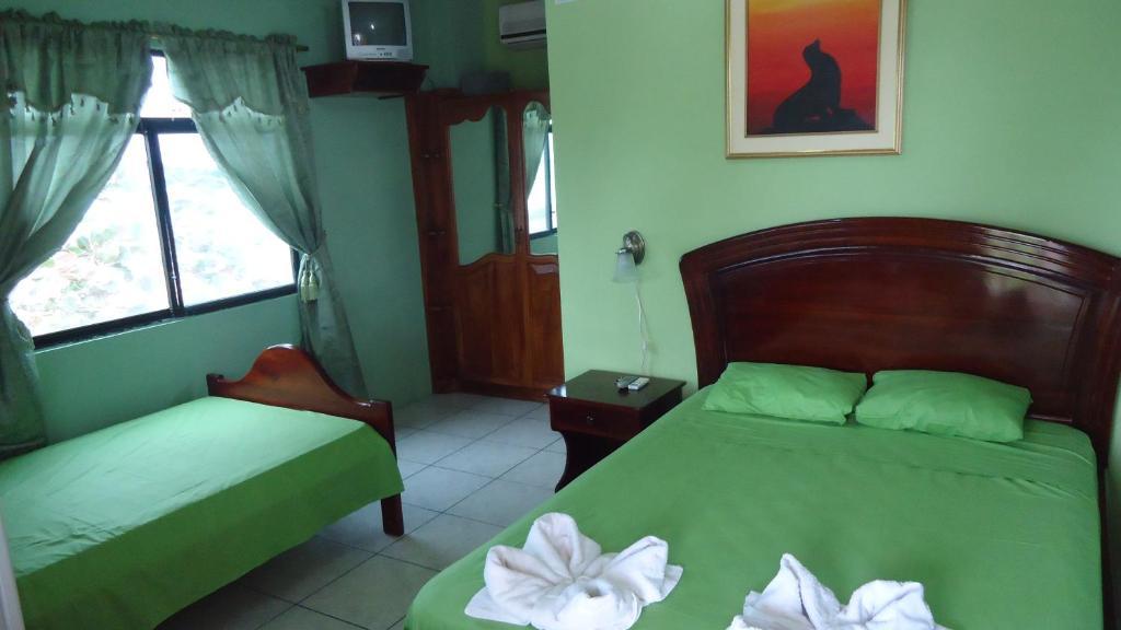 Casa Los Delfines Puerto Villamil Exterior foto